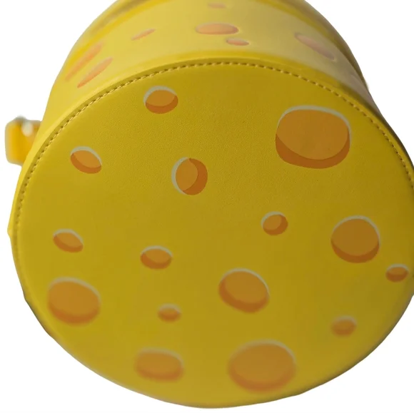 Loungefly Disney Pixar Ratatouille Remy Cheese Crossbody Bag NWT - Picture 6 of 7